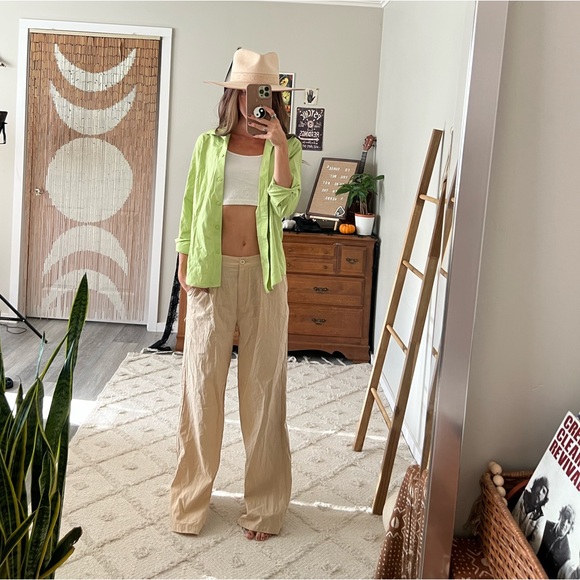 Lime green button up 💚 - Picture 4 of 8